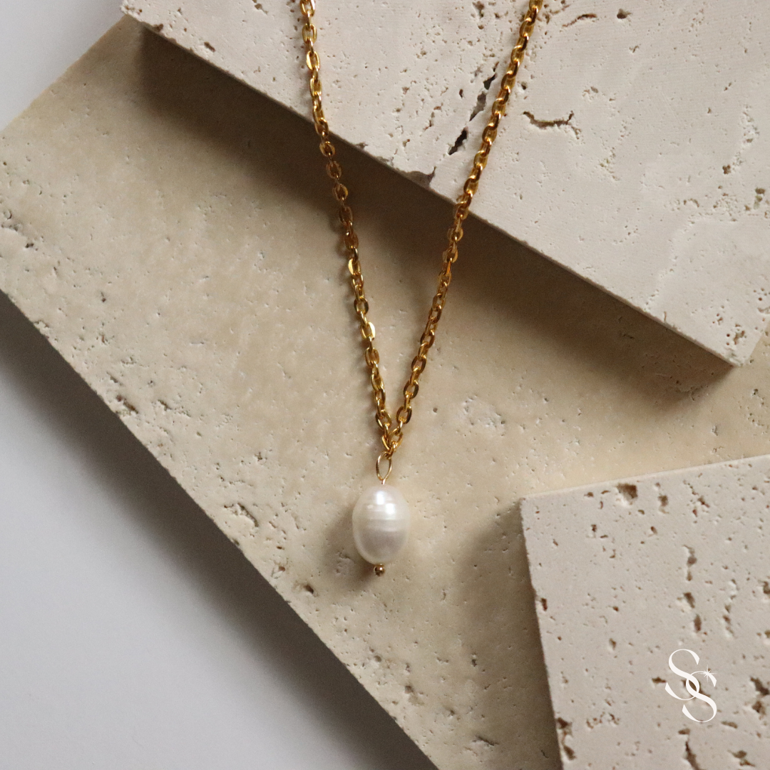 Pearly Elegance Necklace
