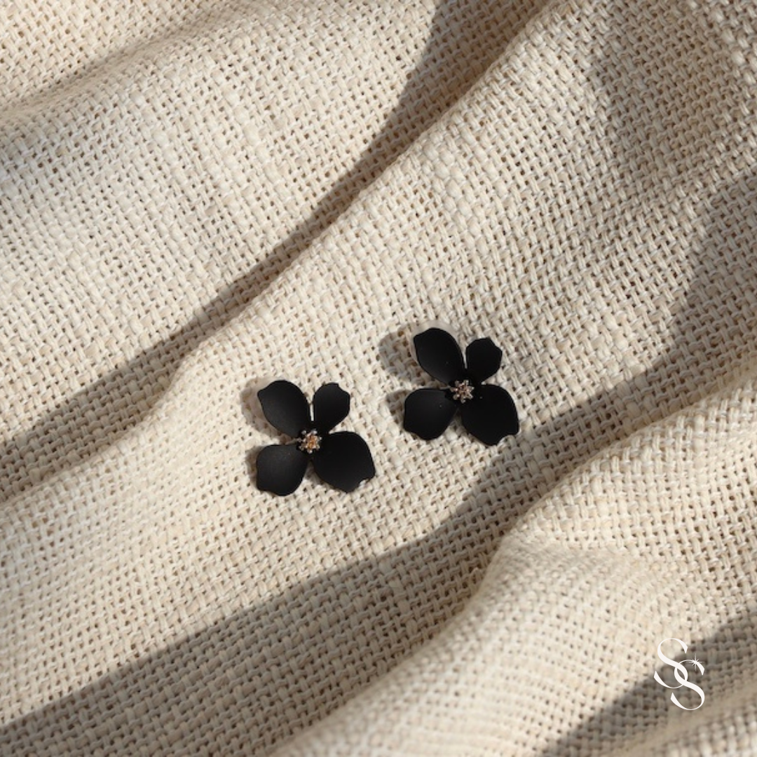 Petal Noir Earrings