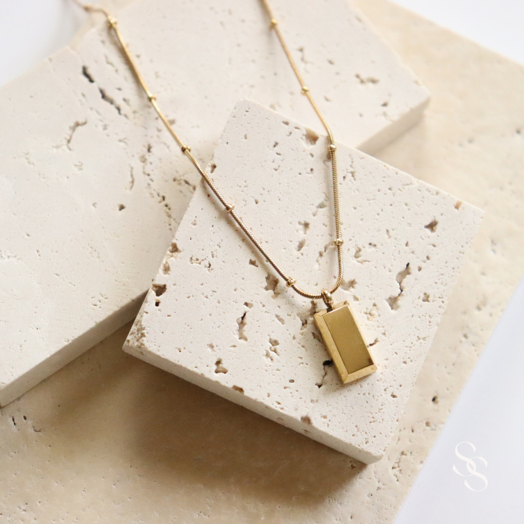 gold necklace, 2025 fashion trends, accessories, women, gold bar necklace, non tarnish jewelry