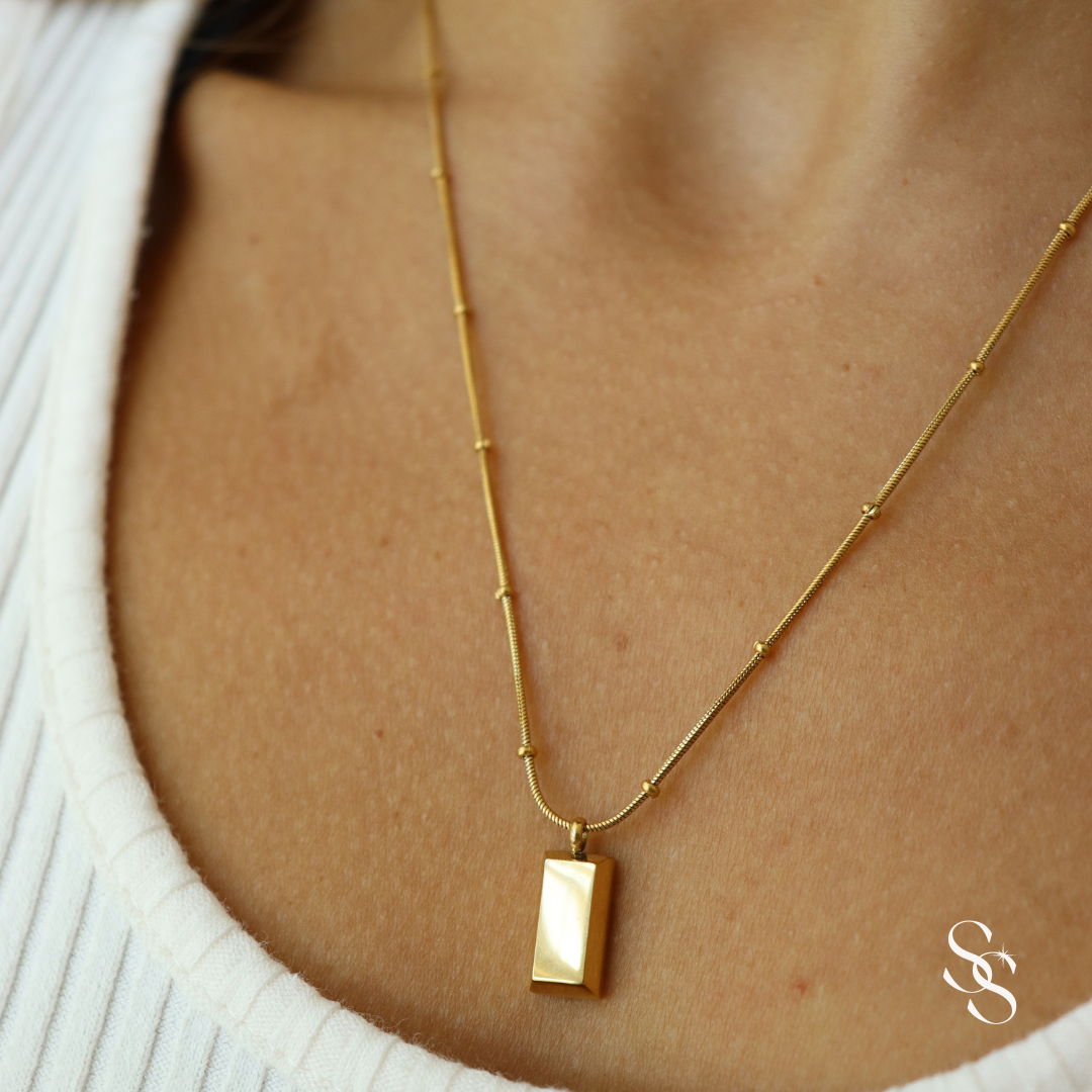 gold necklace, 2025 fashion trends, accessories, women, gold bar necklace, non tarnish jewelry