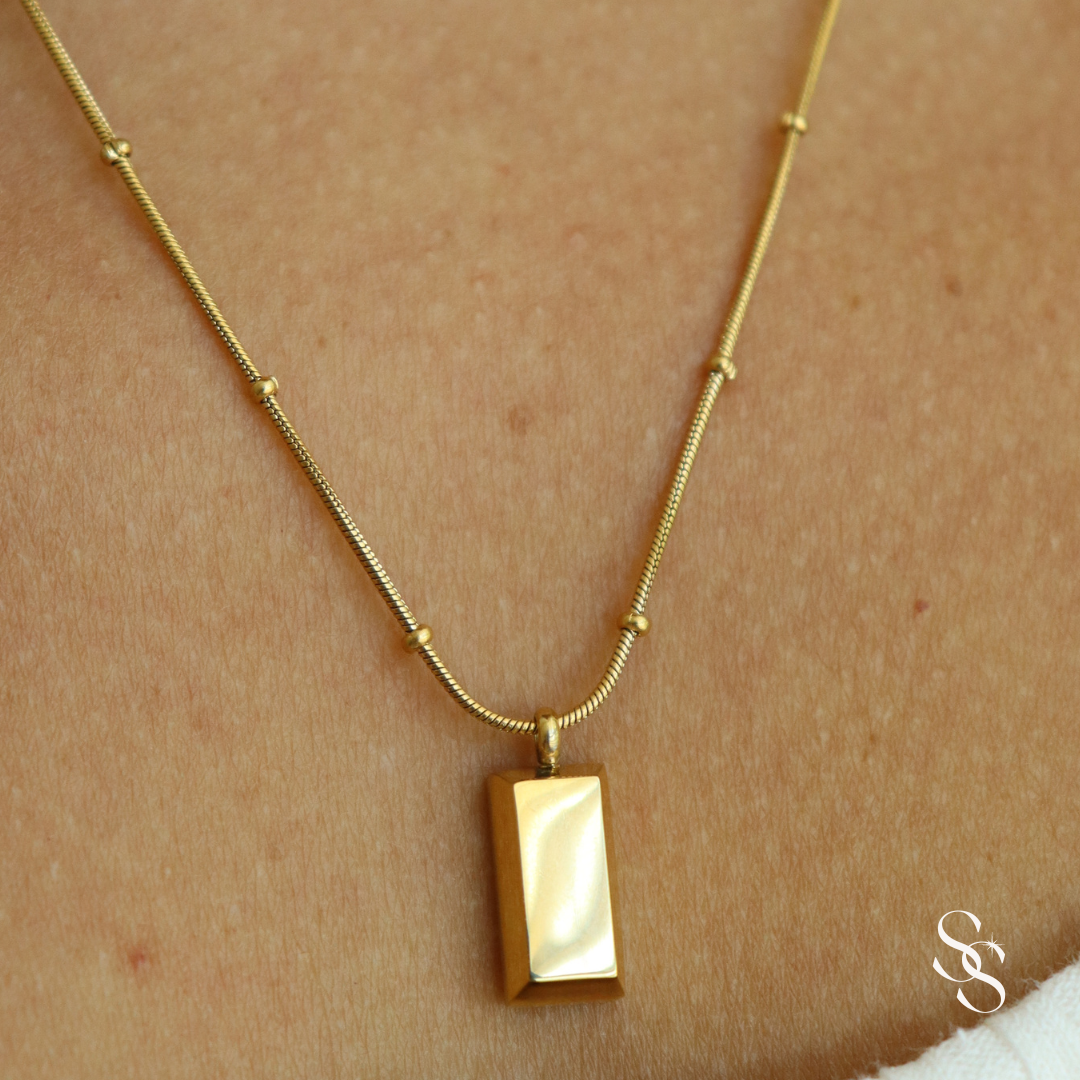 gold necklace, 2025 fashion trends, accessories, women, gold bar necklace, non tarnish jewelry